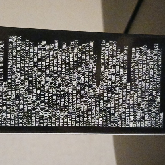 MAC Fix + magic radiance 3.4 fl oz NIB - Picture 8 of 9